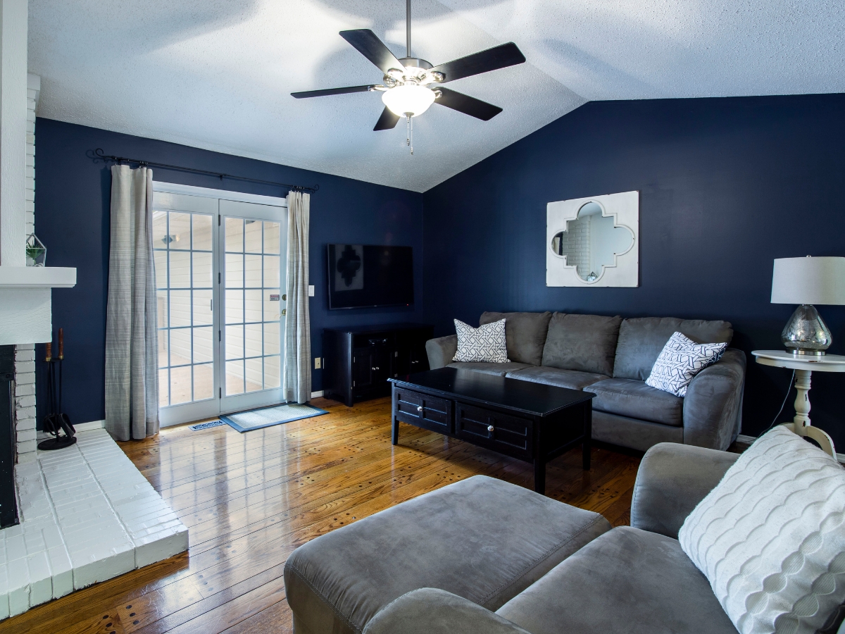 ceiling fan in a living room